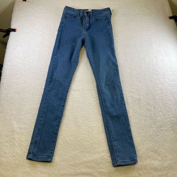 24x36 Forever 21 Blue Jeans Straight Leg - Picture 1 of 11